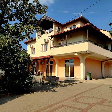 Shale Apartments And Rooms Gevgelija Extérieur photo
